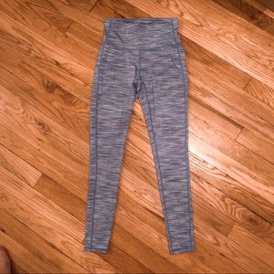 Athleta salutation legging